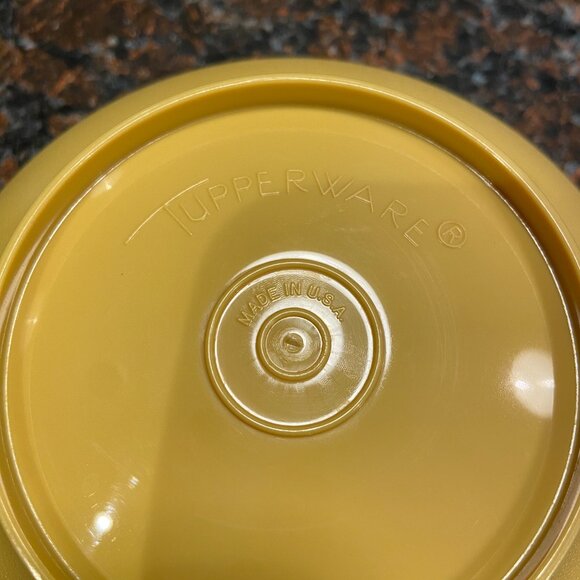 Tupperware Vintage 70’s Harvest Gold set of 6 soup / cereal bowls No Lids # 890- - Picture 2 of 3